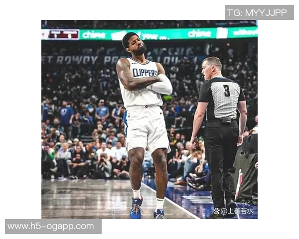 保罗乔治表现平平14投仅5得19分4篮板4抢断2盖帽罚球命中率尚可